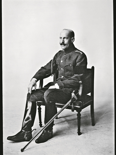 Κωνσταντίνος+Α΄+-+Με+το+τσιγάρο+στο+χέρι 