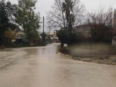 Πάτρα: ΔΕΙΤΕ ΒΙΝΤΕΟ από τους πλημμυρισμέ...