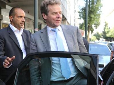 Έκθεση - κόλαφος: Πώς η τρόικα παραβιάζε...