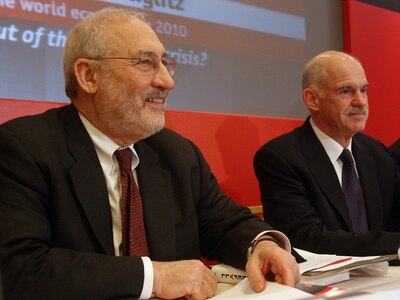 Με Παπανδρέου και Στίγκλιτς το "Συμ...