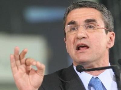 Επίθεση με γκαζάκια στο Πολιτικό Γραφείο...