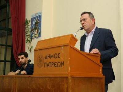 Πάτρα: Παρουσιάζει πρόγραμμα και υποψηφί...