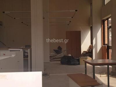  Έτσι είναι ακόμα το πρώην κτίριο του ΤΑ...