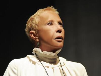 Ζωή Λάσκαρη: «Όλα μου τα λάθη είναι παράσημα»