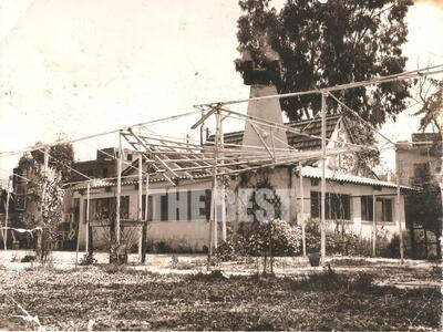 Το μαγαζί τη δεκαετία του ΄70 (αρχείο αδ...