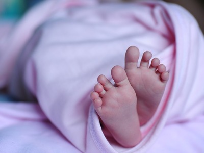 ΣΟΚ στο Αίγιο:  Νεκρό μωρό σε κάδο - Φέρ...