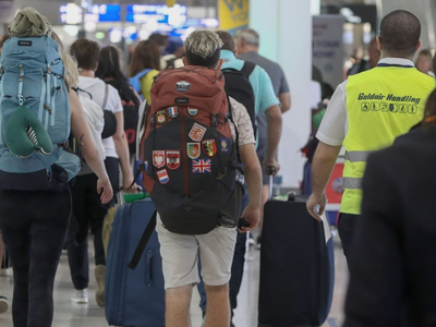 Ζάκυνθος: Τουρίστρια επιτέθηκε και δάγκω...