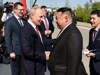 Ρωσία: Θερμή υποδοχή του Κιμ Γιονγκ Ουν ...
