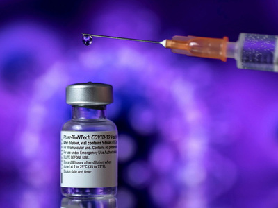 CDC: Το εμβόλιο Pfizer προσφέρει υψηλή π...