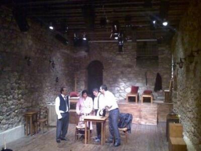 Συνεχίζονται οι παραστάσεις του έργου &q...