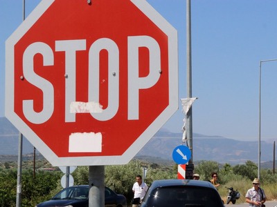 Πάτρα: Τροχαίο στη Ναυαρίνου