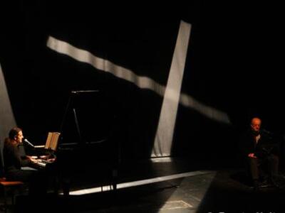 Καρέ καρέ η συναυλία από την «Οδύσσεια» ...