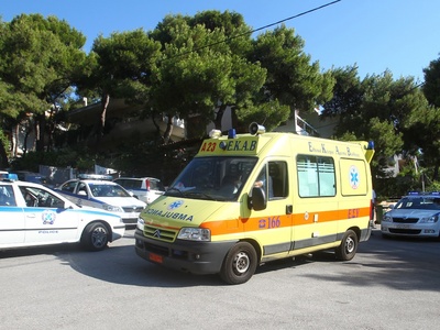 Σοκαριστικό τροχαίο στο Περιστέρι- Δίνει...