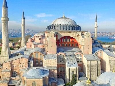 Οι Τούρκοι κάνουν την Αγία Σοφία Τζαμί!