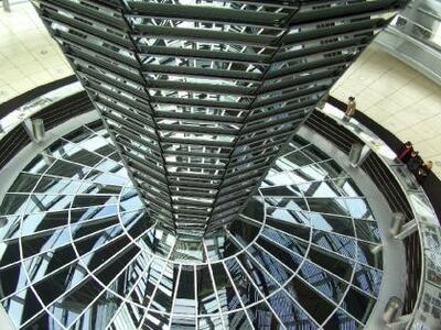 Εργα τέχνης που είχαν κλαπεί από ναζί φέ...