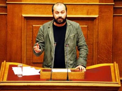 Νέοι καβγάδες στη Βουλή για «προδότες» κ...