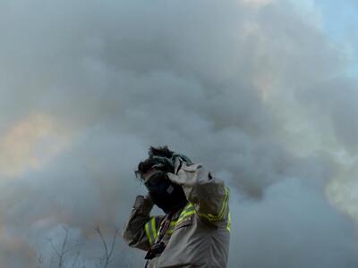 Στο πλευρό των πυροσβεστών το Εργατικό Κ...