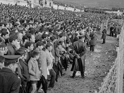 30-11-1969: Παναχαϊκή - ΑΕΚ 0-2 με γεμάτ...