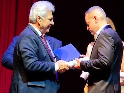 Τιμητική βράβευση από την "Πολυφωνι...