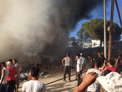 Έτσι έσωσε το μωρό της στην Μόρια πριν κ...