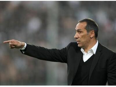 Υποψήφιος για τον πάγκο της εθνικής και ...