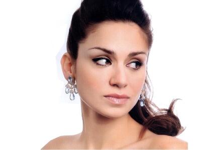 Ποια είναι η πατρινή που παντρεύεται με ...