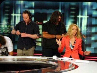 Η Έλλη Στάη με τζιν και αθλητικά στους δ...