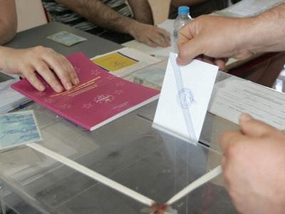 Επαφές στελεχών του Συνασπισμού με στελέ...