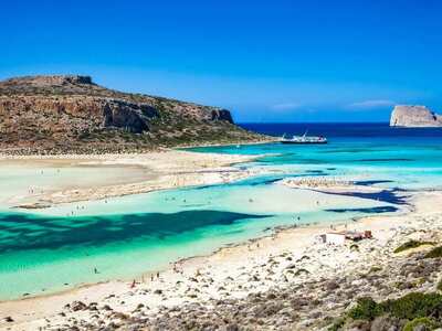 TripAdvisor: Οι 4 ελληνικές παραλίες που...