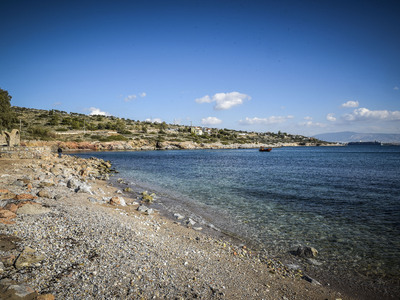 Σαλαμίνα: Άνδρας αποπειράθηκε να βιάσει ...