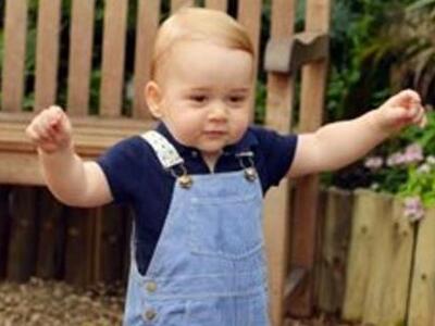 Τα πρώτα βήματα του πρίγκιπα Γεώργιου λί...