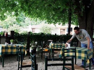 Δεν θα πιστεύετε το φιλοδώρημα που έδωσε...