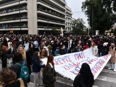 Καλλιτέχνες: Συνεχίζουν τις κινητοποιήσεις τους μετά τη συνάντηση με Μητσοτάκη - 24ωρη απεργία την Παρασκευή