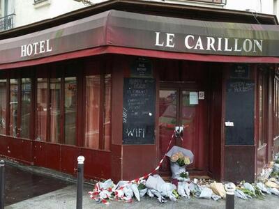 pa05025270 Flowers and candles are place...