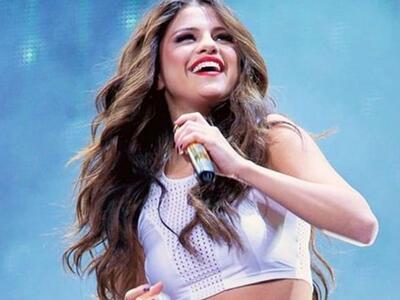 Selena Gomez: Ποζάρει για λογαριασμό της...