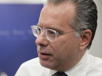 Αιχμηρή ανάρτηση Κουμουτσάκου για το νέο...