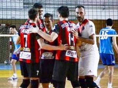 Απολαμβάνει την μοναξιά της κορυφής η Παναχαϊκή