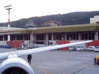 Εκκενώθηκε το αεροδρόμιο της Ρόδου- Φήμε...