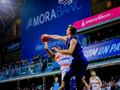 ΠΑΡΑΚΟΛΟΥΘΕΙΣΤΕ ζωντανά την αναμέτρηση τ...