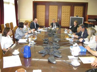 Συνεργασία Σπ. Σπύρου με τους διευθυντές...