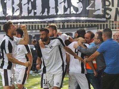 Ποδόσφαιρο: Πανηγυρική επιστροφή στην Φο...