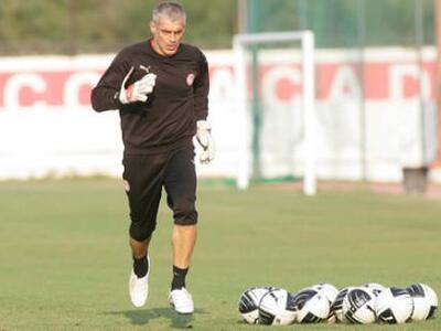 Βοηθός προπονητή στον Ολυμπιακό ο Νικοπολίδης 