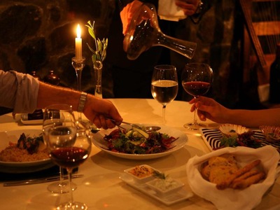 Πάτρα: Sold out τα εστιατόρια για το βρά...