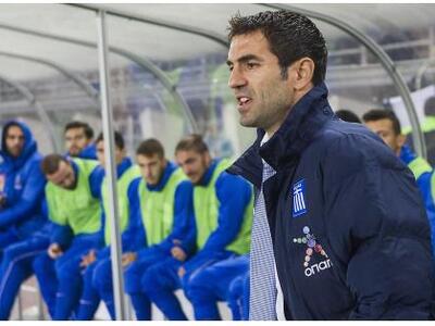 Ο Απόλλων Εγλυκάδας βραβεύει τον Γιώργο ...