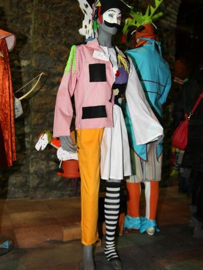 GROUP 34 - ΣΕ KOLAZ