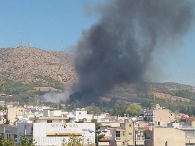 Φωτιά στο Χαϊδάρι - Συναγερμός στην πυροσβεστική