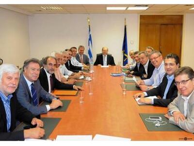 Στον Χατζηδάκη σήμερα οι Περιφερειάρχες ...