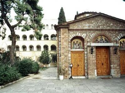 Η κρίση χτύπησε και τη Μονή Πετράκη!