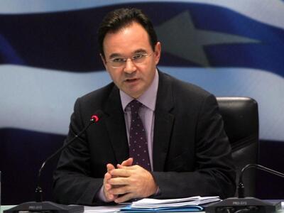 Παπακωνσταντίνου: "Η κυβέρνηση είνα...