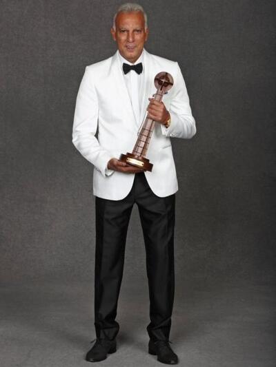 twitter.com/nbahellas